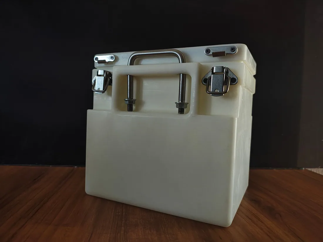 3D-printed prototype of an organ transport box