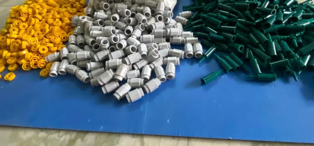 Injection-molded handle parts from a production run