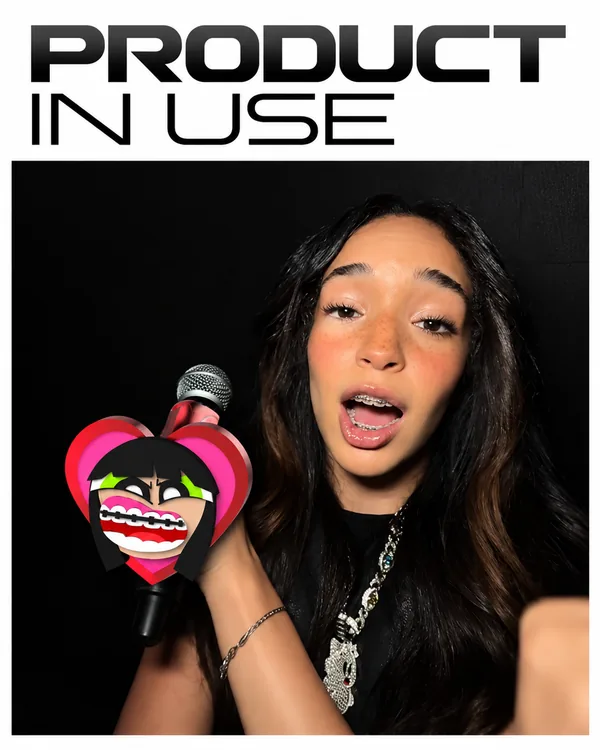 Custom Microphone Holder Design for a Pop Artist: Product in Use
